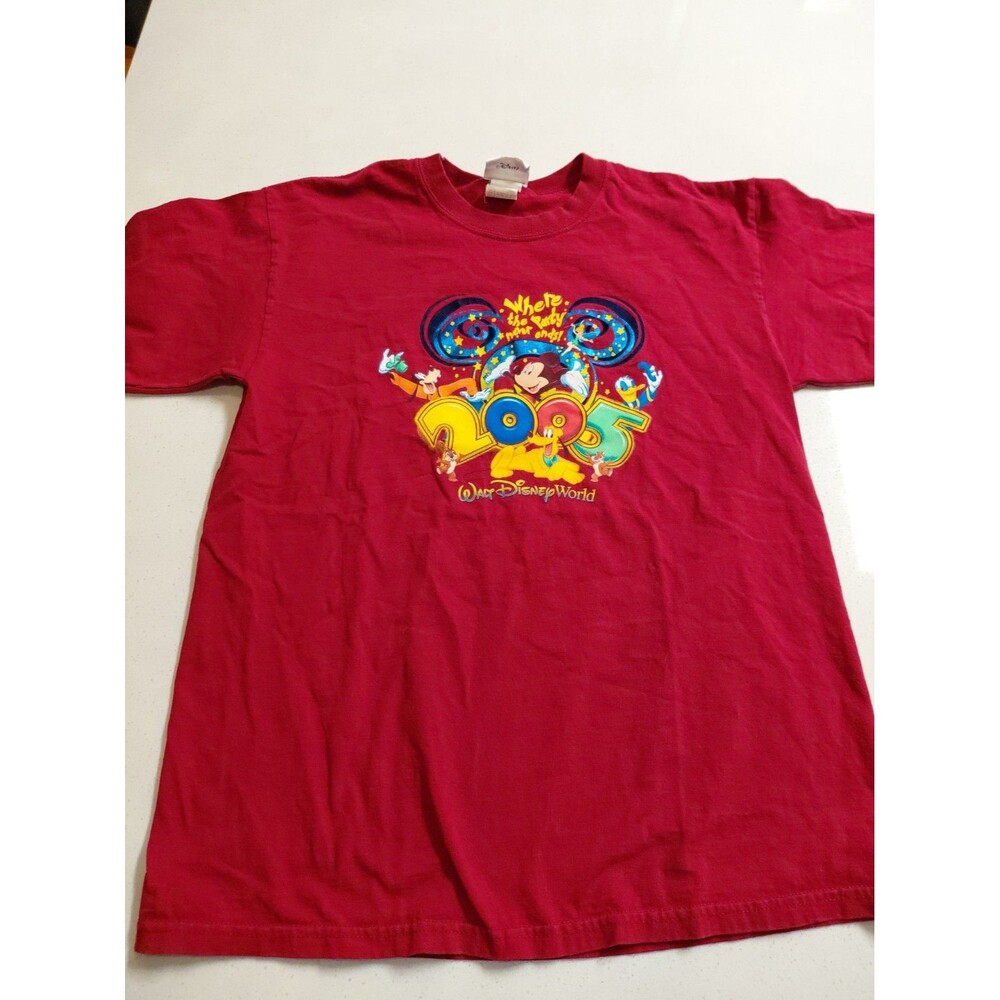 Walt Disney World 2005 Where The Party Never Ends Maroon T-Shirt Large